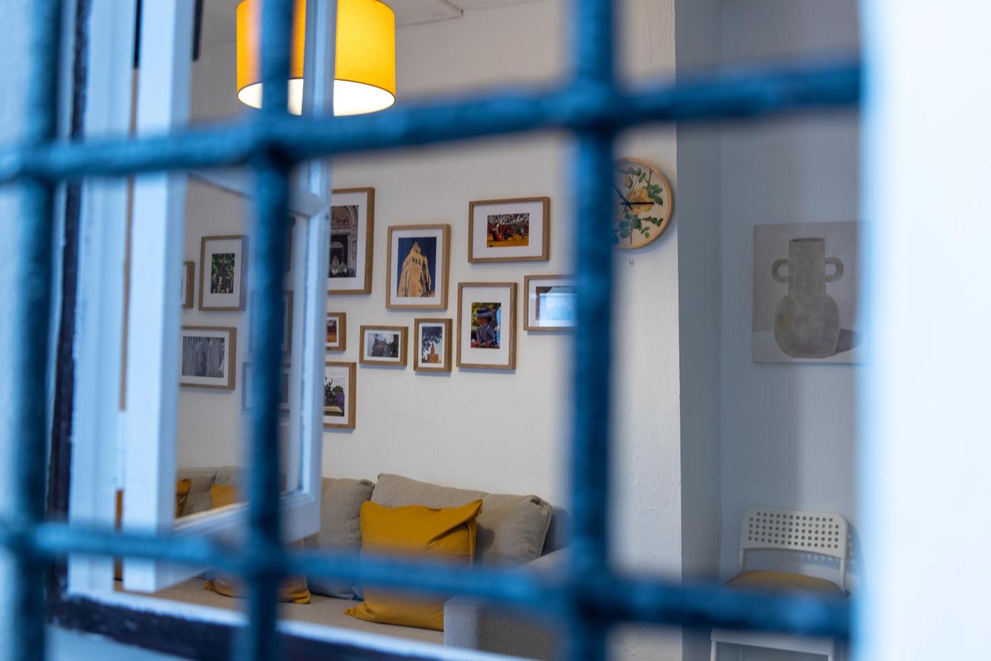 Apartamentos San Francisco Seville Exterior photo