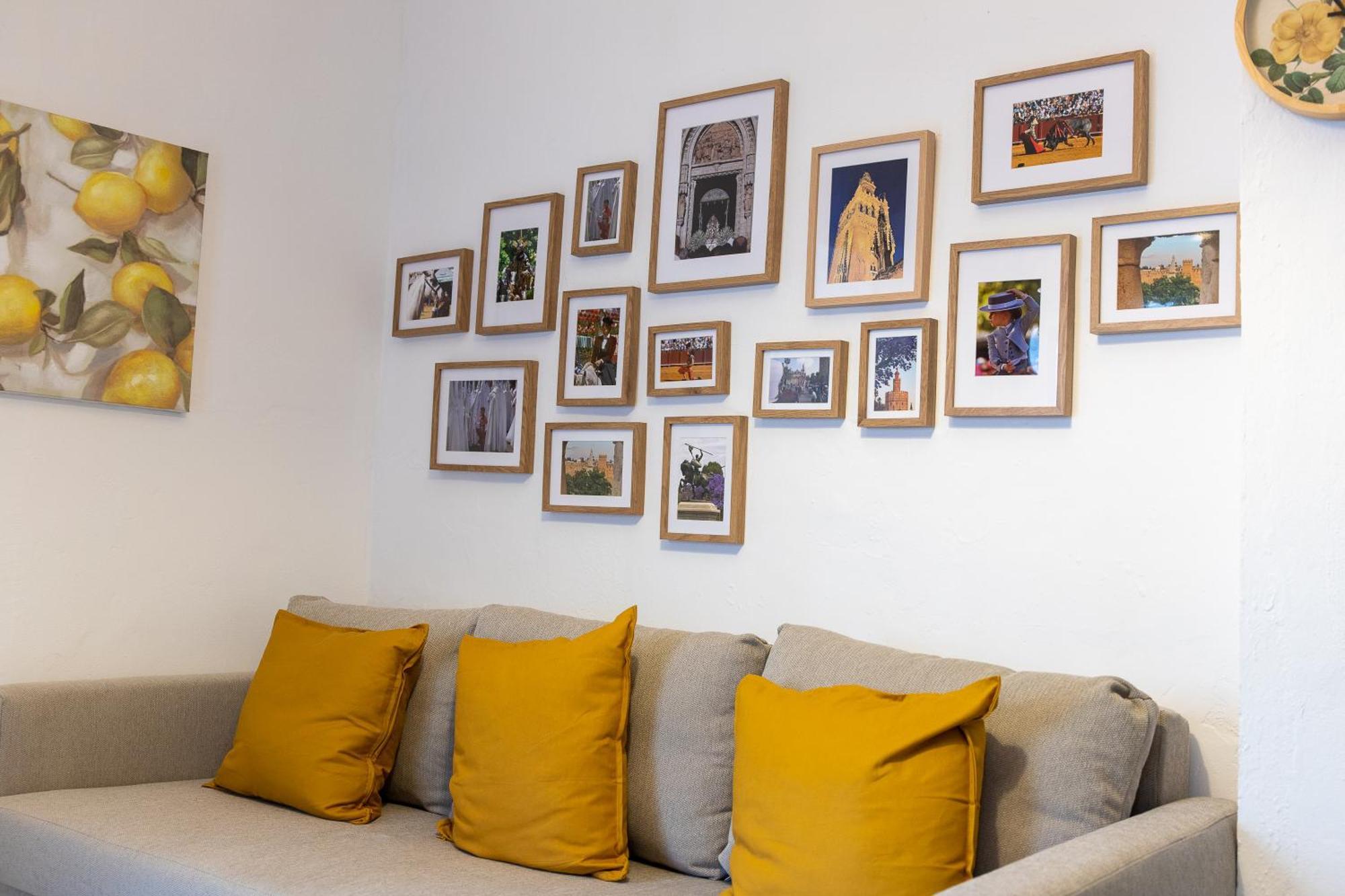 Apartamentos San Francisco Seville Exterior photo